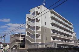 エムロード島本外観写真