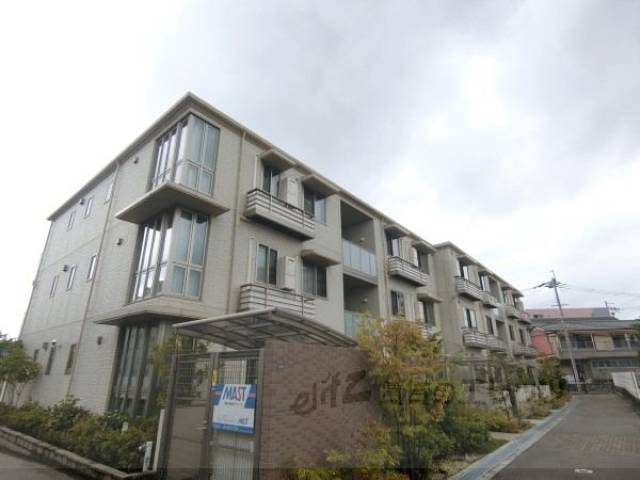 シャーメゾン沢良宜西外観写真1