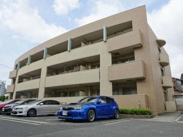 ファミーユ千里丘外観写真1