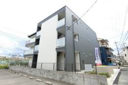 リブリ茨木春日外観写真