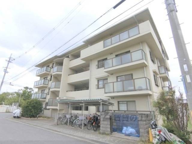 尾勝山ハイツ外観写真1