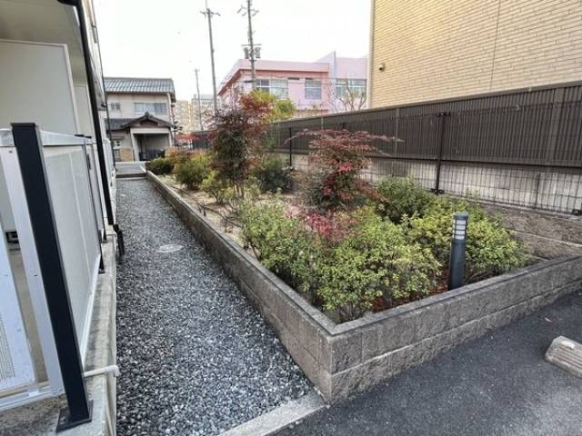 レオパレスミダスコート古曽部外観写真2