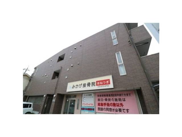 アンプルール フェール ビエント高槻外観写真2