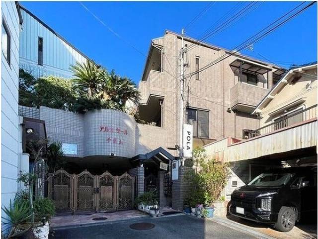 アルカサール千里山外観写真1