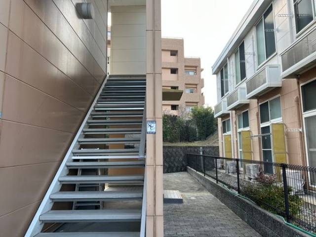レオパレスパレス千里Ａ外観写真2