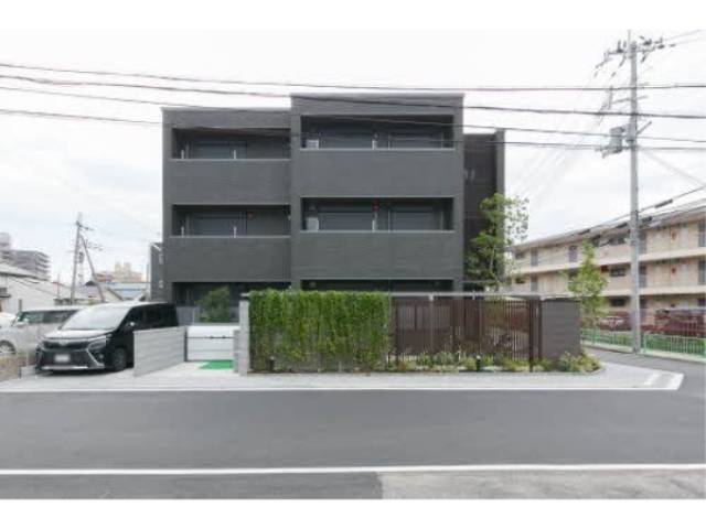 ＬＩＮＤＥＮ　ＰＬＡＣＥ外観写真1
