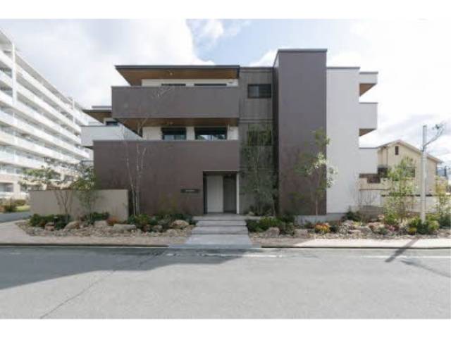 グランプルミエール外観写真1