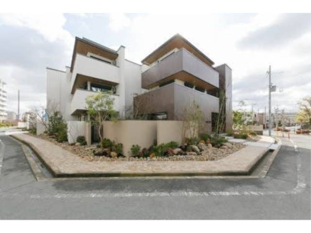 グランプルミエール外観写真2