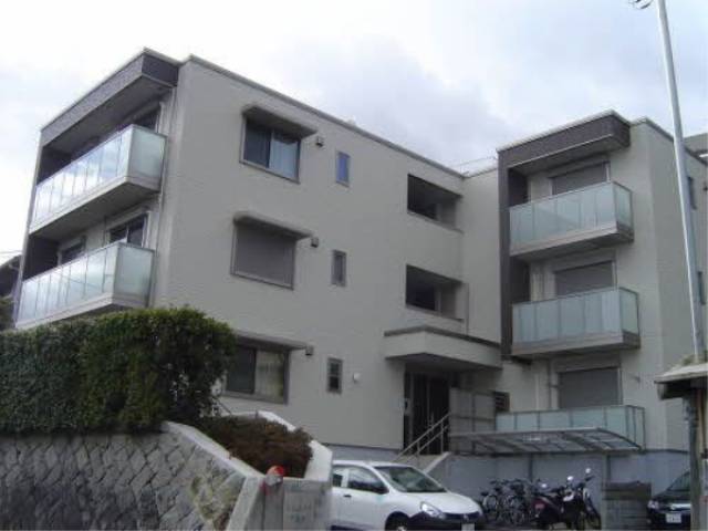 ピナ・ヒルズ千里山外観写真1