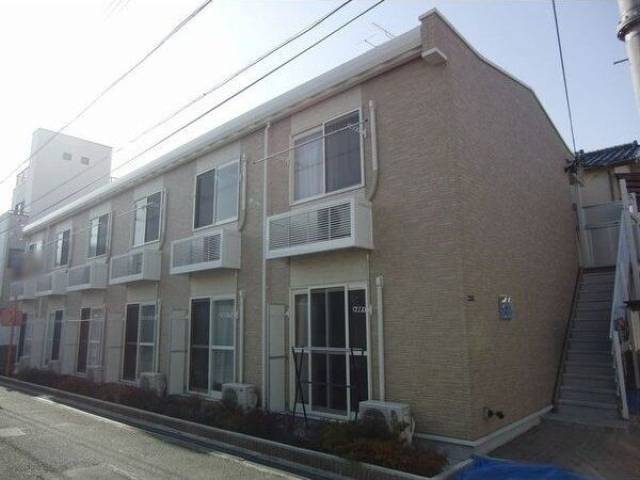 レオパレスウィンゴ外観写真1