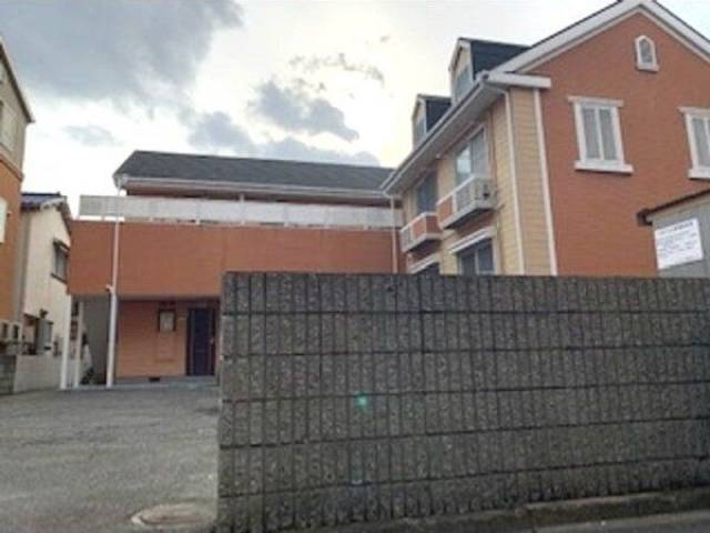 レオパレス江坂外観写真1