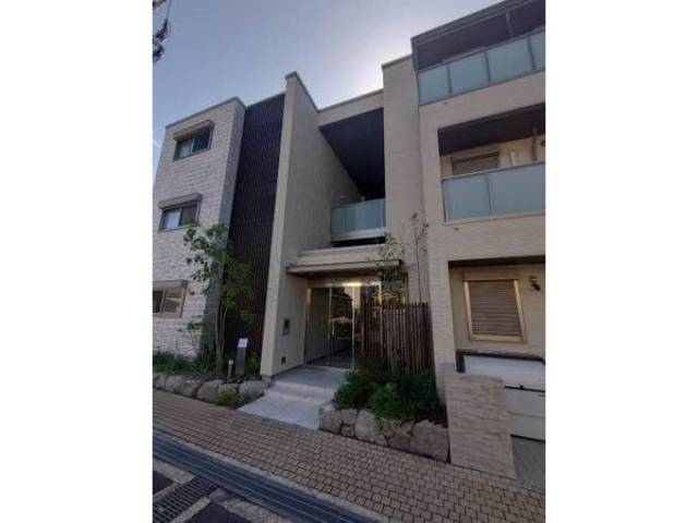 シャーメゾン　リーゾス外観写真1