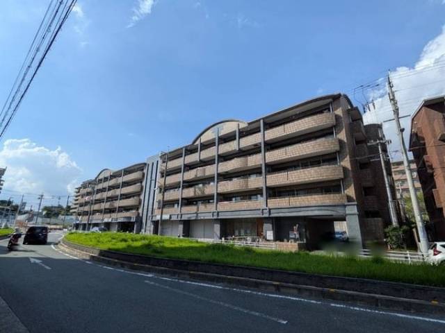 コアロード千里外観写真2
