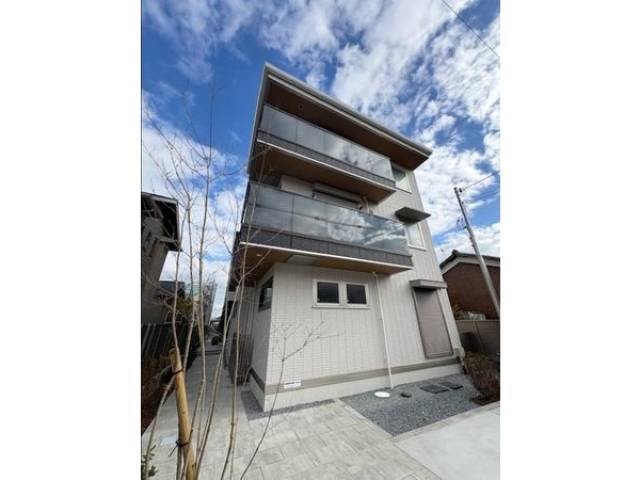 ブランノワール高槻外観写真1