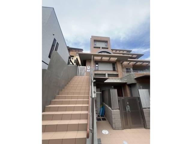 カーサ千里山外観写真2