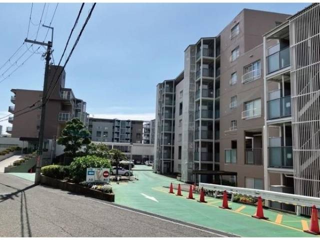 コープ野村高槻Ｅ棟外観写真1