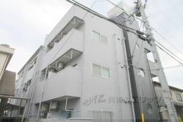 真上ロイヤルハイツ外観写真