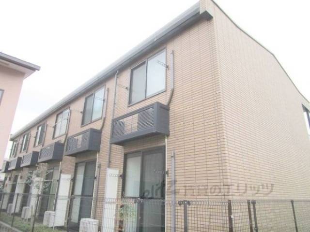 ピア高槻外観写真1