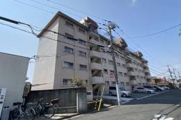マンション川添外観写真
