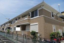 エアリーレジデンス・芝生外観写真