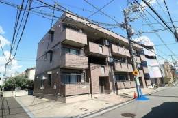 RED HOUSE WEST外観写真