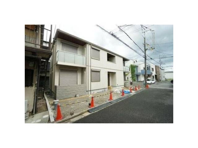 シャーメゾン中総持寺町外観写真1