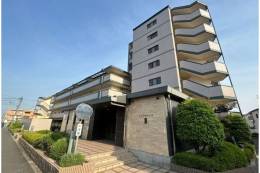 フロレアール・ジーア外観写真