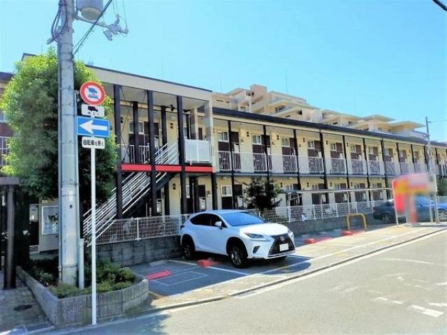 レオパレスミレア千里外観写真1