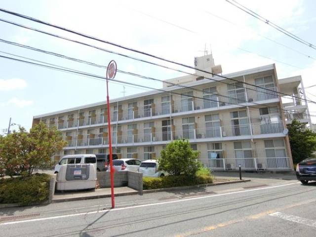 レオパレスグラン ビュイッソン外観写真2