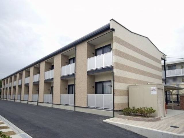 レオパレスリビエルブランシェⅡ外観写真1