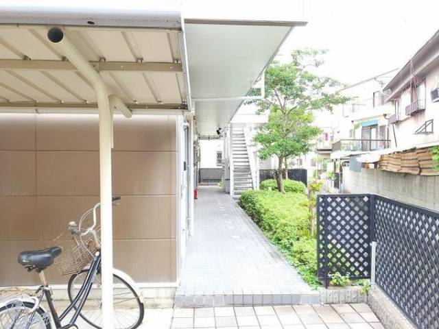 レオパレスＩ．Ｓ．千里丘外観写真2