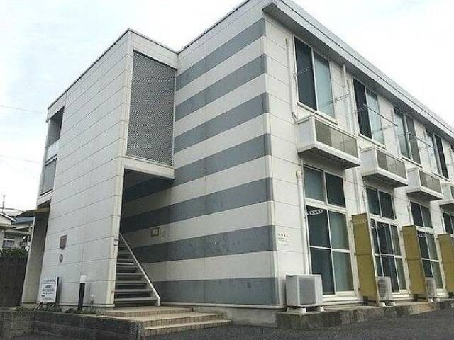 レオパレスパインヒル外観写真1