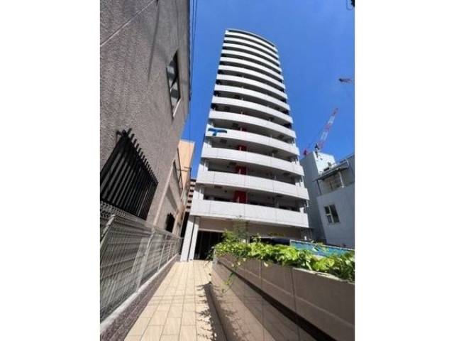 セレニテ中崎町リアン外観写真1