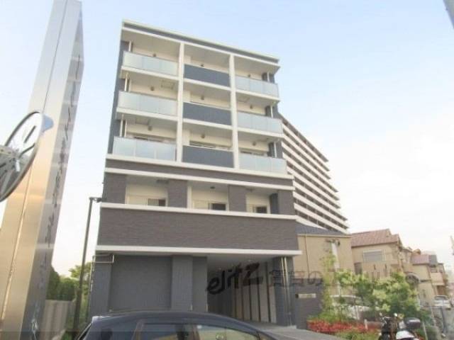 グランブルー高槻外観写真1