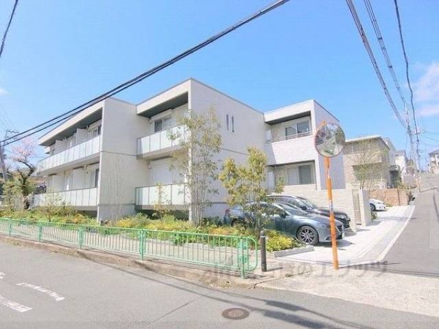 シャーメゾンＣＥＬＳＵＳ外観写真2