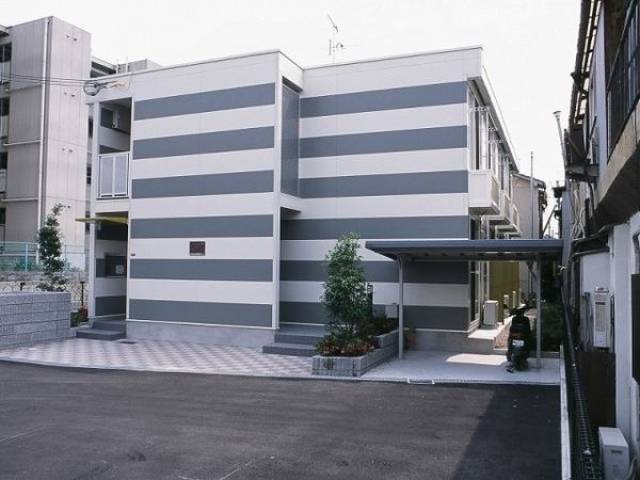 レオパレスストレリチア外観写真1