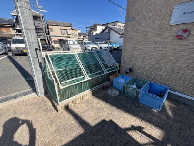 レオパレスウィンゴ外観写真2