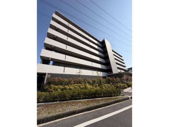 ファーストフィオーレ江坂ガーデン外観写真1