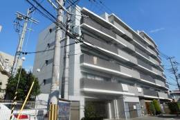 CRYSTAL　SUITA　TAKAHAMA外観写真