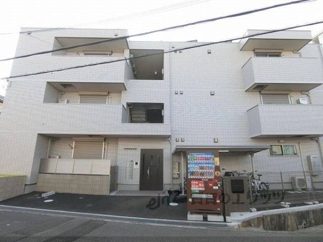 ＨＹＤＲＡＮＧＥＡ　ＣＵＢＥ外観写真2