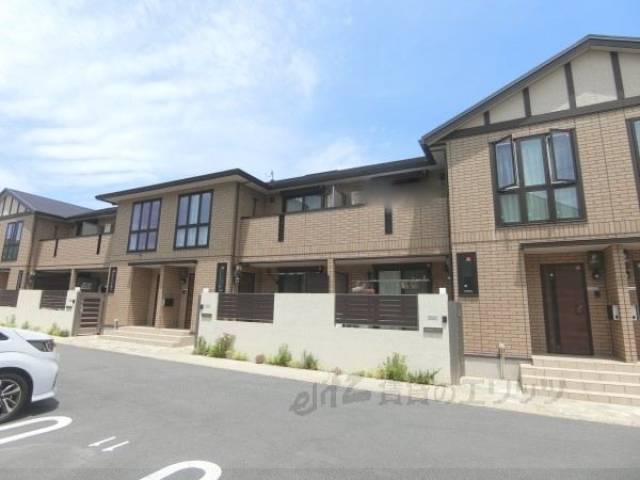 エストリヴィエール外観写真2