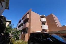 アドミラブール外観写真