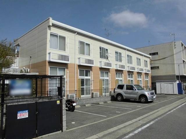 レオパレスＥｓｔｉｎａｌ外観写真1