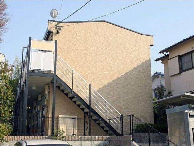 レオパレスビブレ千里山外観写真1