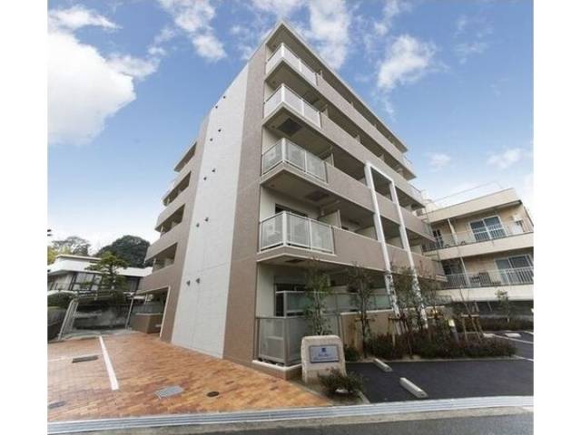 ファミーユ千里山西外観写真1