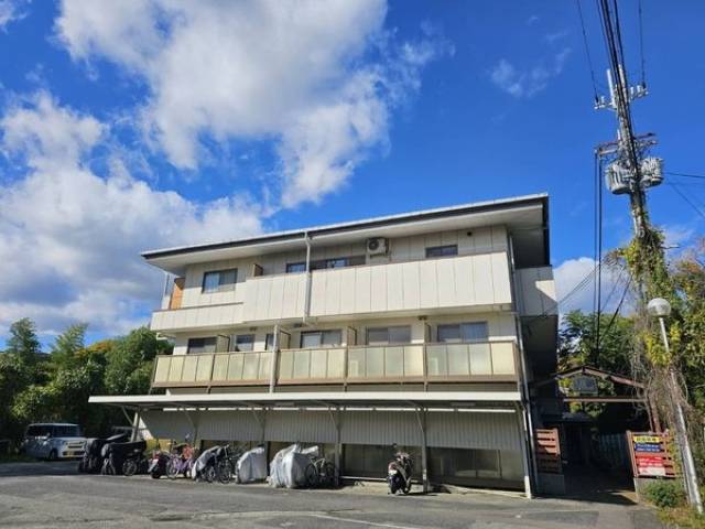 ヴィラ・フェザント外観写真1