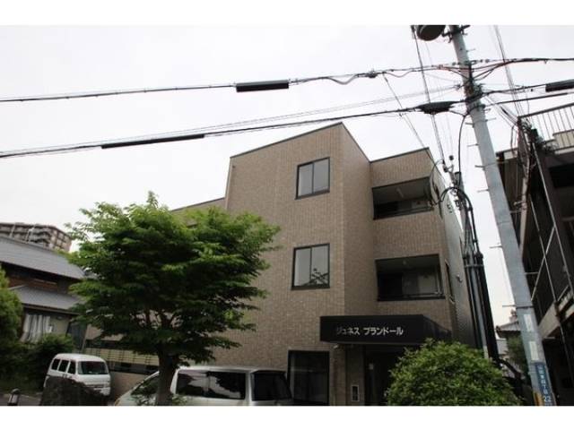 ジュネス・ブランドール外観写真1