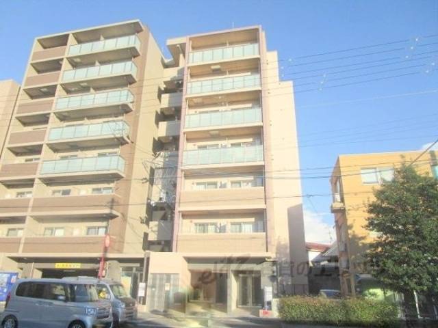 カーサ・ロイヤル吹田内本町外観写真1