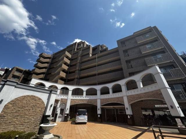 レジディア千里万博公園外観写真2