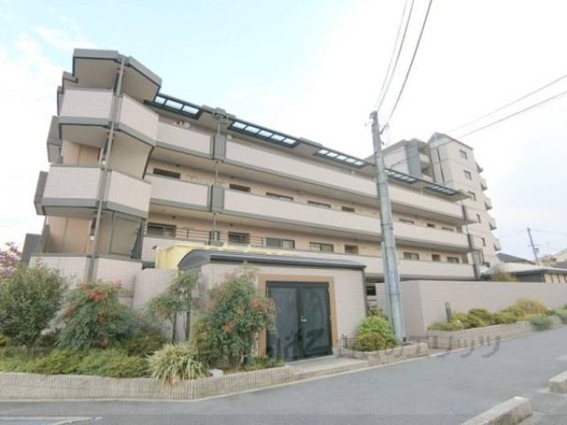 フロレアール・ジーア外観写真2